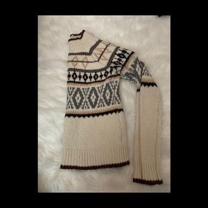 American Eagle Sweater